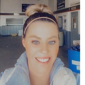 Meet your Posher, Alicia